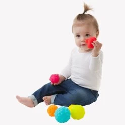 Playgro Textured Sensory Balls -Baby Care Shop 113583 cebe9b56 8905 4b3e 97fd f0f41606c080