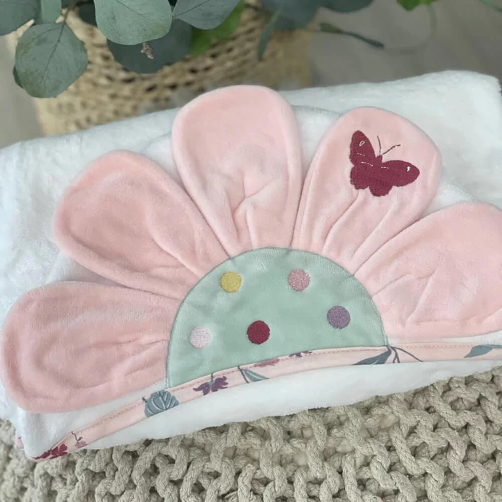 Bubba Blue Berry Floral Novelty Bath Towel 5 Bubba Blue Berry Floral Novelty Bath Towel - Image 3