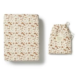 Wilson & Frenchy Organic Bassinet Sheet Hello World