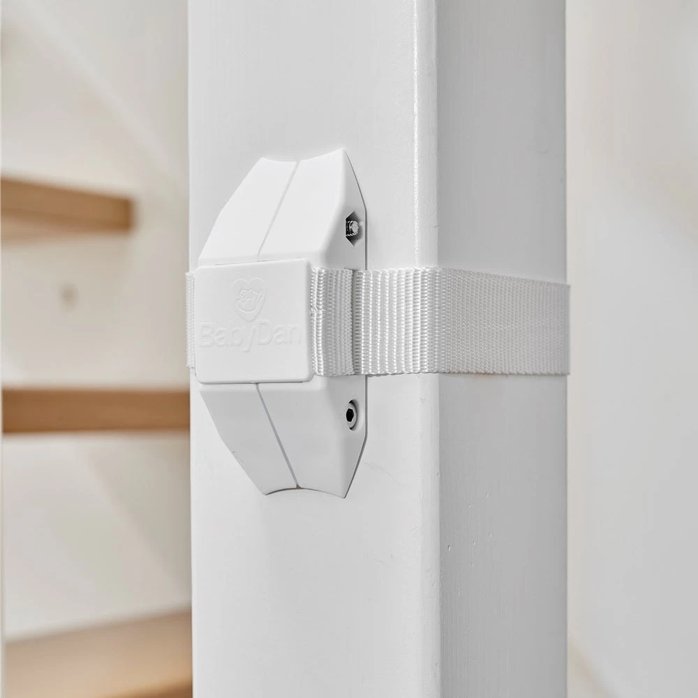 BabyDan Stair Case Adaptor 5 BabyDan Stair Case Adaptor - Image 3